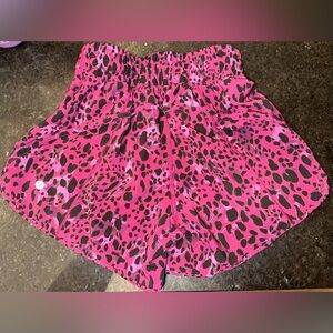 Lululemon track that mid-rise lined short 5”